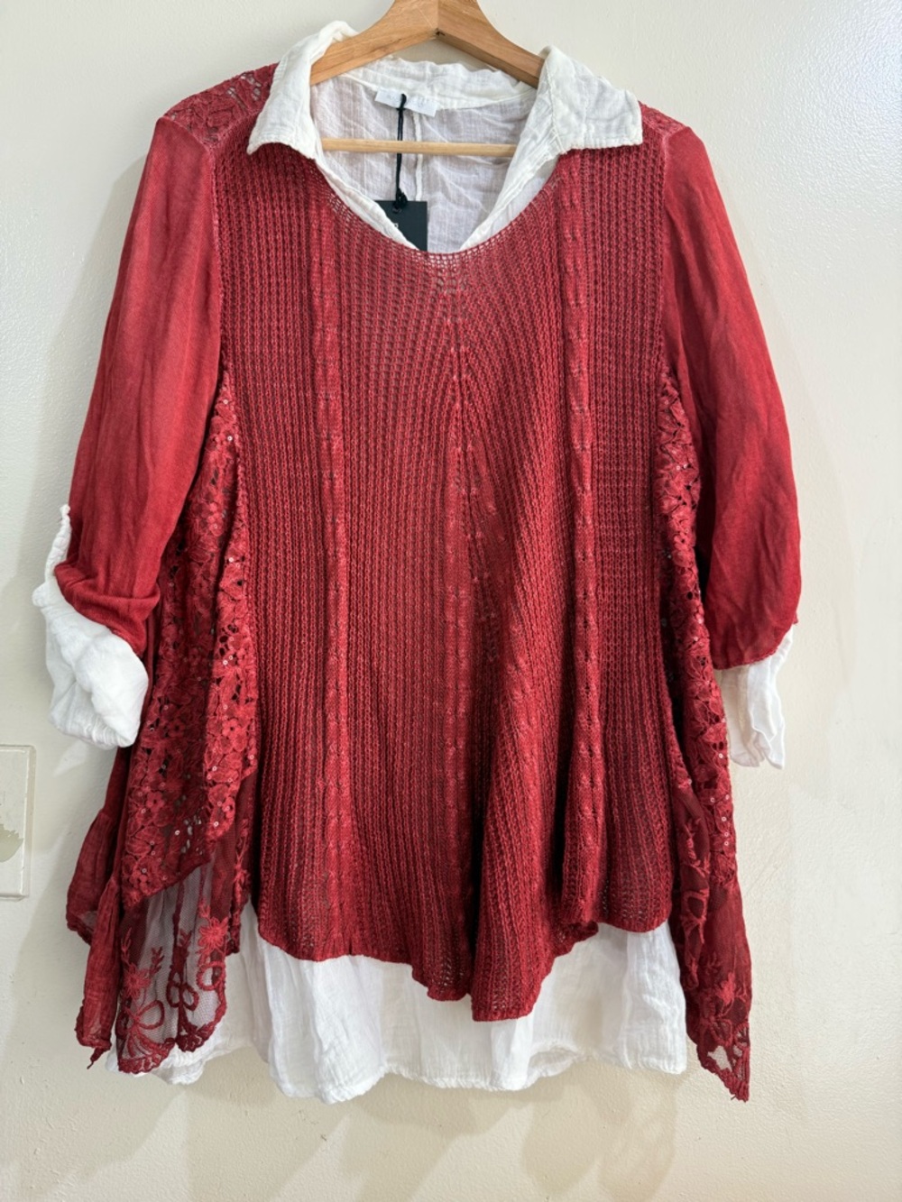 Made in Italy Women’s Red V-Neck Layered Knit & Lace Tunic Sweater